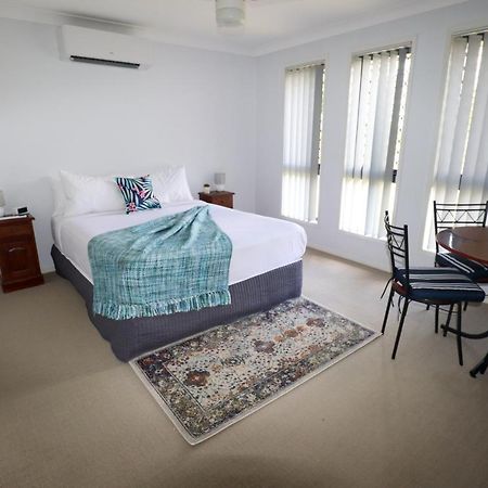 Blk Stays Guest House Deluxe Units Morayfield Ngoại thất bức ảnh