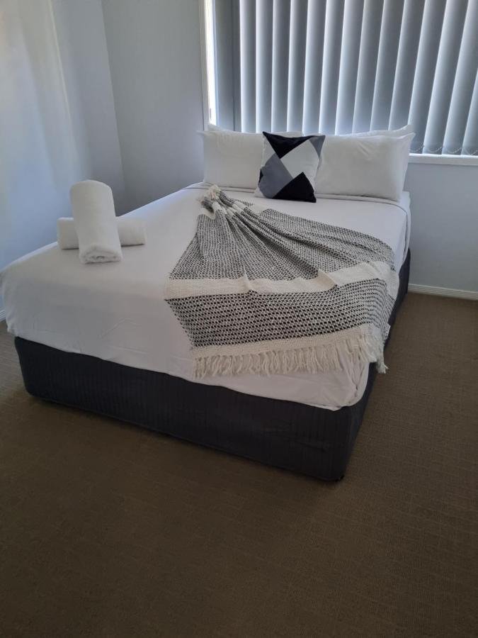 Blk Stays Guest House Deluxe Units Morayfield Ngoại thất bức ảnh
