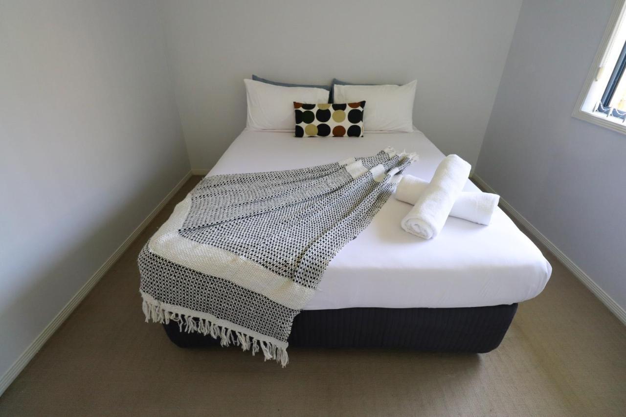 Blk Stays Guest House Deluxe Units Morayfield Ngoại thất bức ảnh